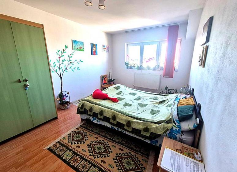Mansardă pe un singur nivel 67 mpu, strada Siretului