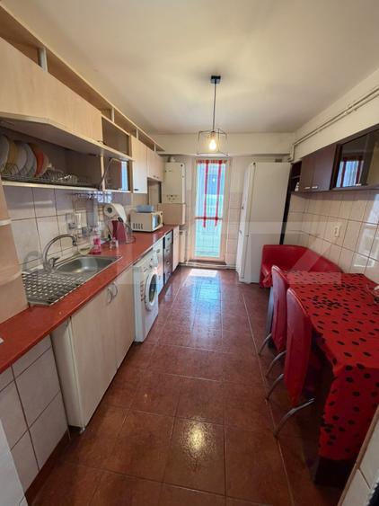 Apartament spațios 4 camere, balcon generos de 26,54 mp | Micro 20