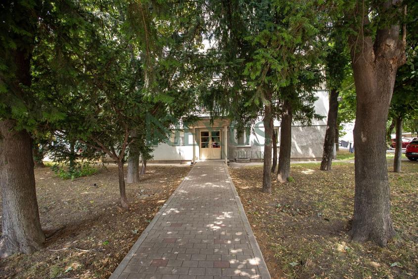 Apartament 2 camere decomandat, Etaj 3, Zona Narcisa