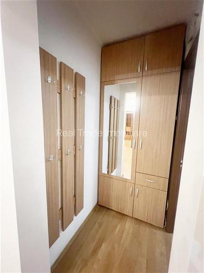 Apartament 2 camere decomandat,  etajul 1 mobilat si utilat , parcare - 13