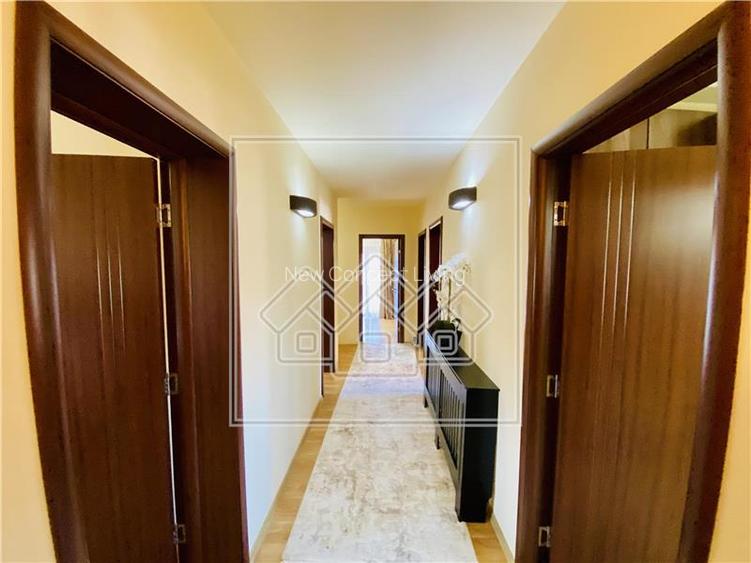 Casa individuala - 197 mp utili, teren 407 mp, 5 camere - Sura Mare - 28