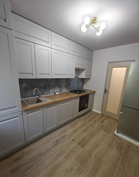 Apartament 3 camere decomandat + Balcon | Garaj | cart. Gheorgheni