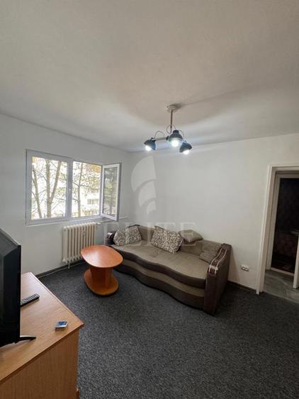 Apartament 2 camere în zona STRAZII PARANG