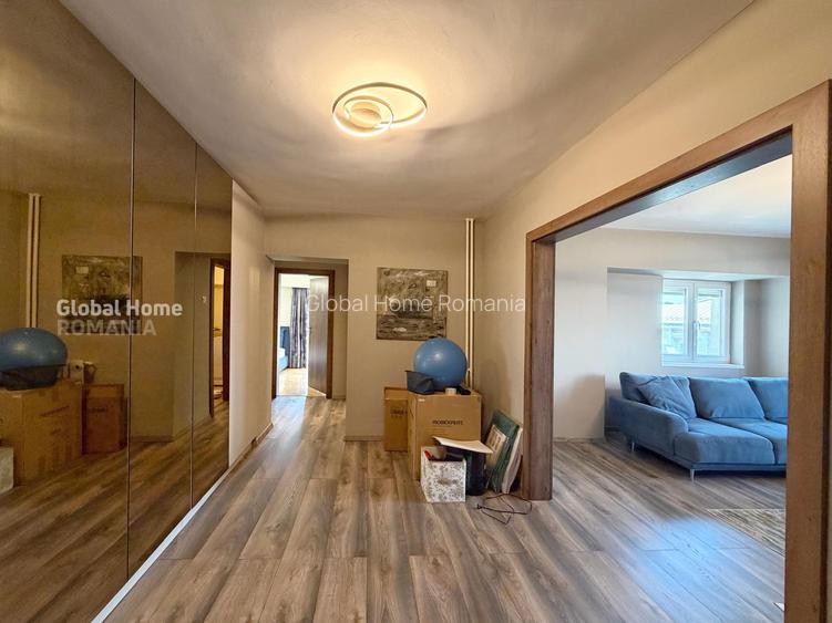 Central 3-Room Apartment  Piața Unirii 1  3 Balconies  2 Baths - 23