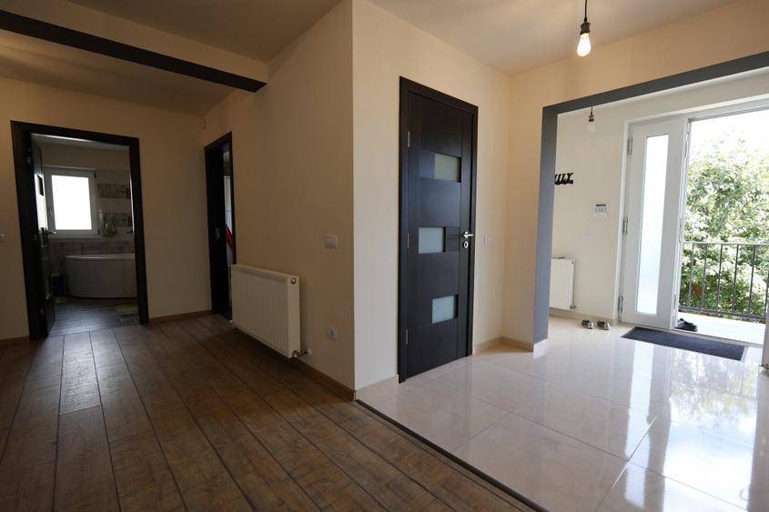 Casa de vanzare, parter 4 camere, garaj, 1424mp teren - Bucium- Vișani, IASI