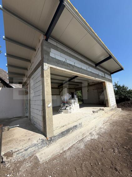 Spatiu comercial de inchiriat, 65 mp, vitrina si terasa, zona Bosanci