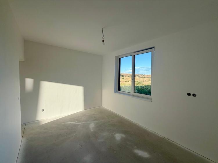 Casă nouă 3 dormitoare , 2 Băi  | View superb