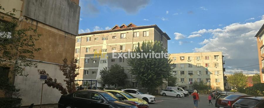 Apartament cu 3 camere decomandat, 71 mp – zona 9 Mai