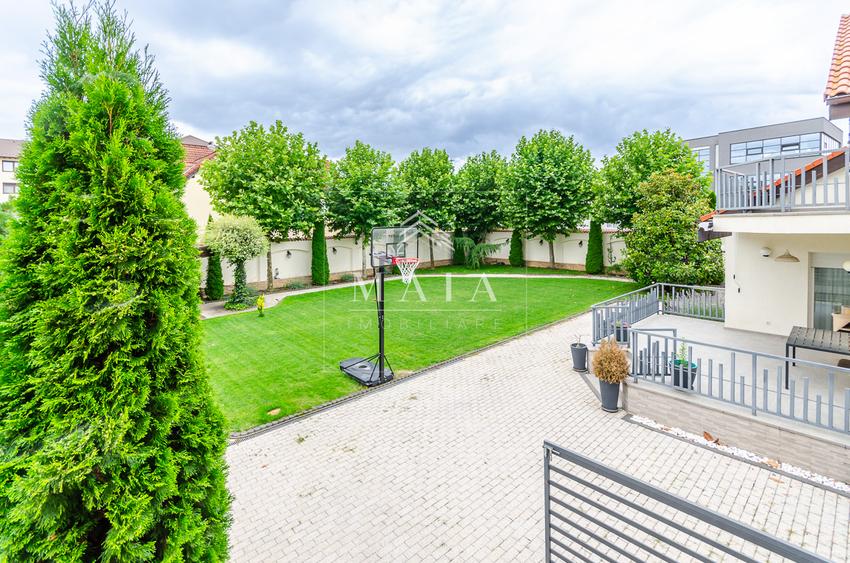 Casa singur in curte , finisaje premium , curte 900 mp, Selimbar