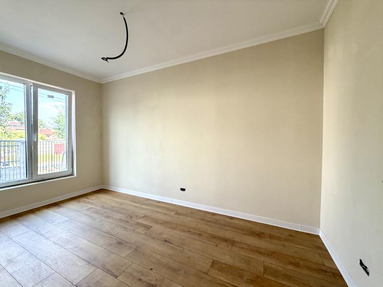 Duplex elegant, 4 camere, 93 mp utili, 235 mp teren - Sanandrei