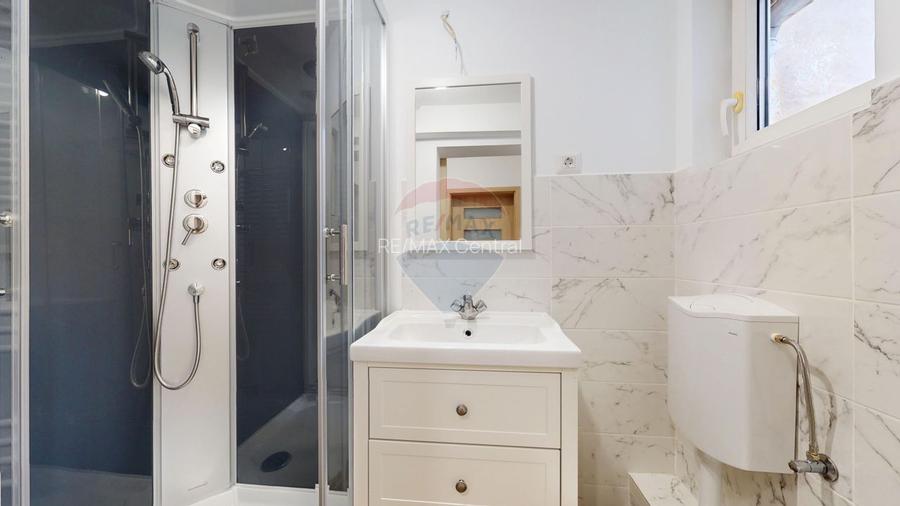 3 camere Centrul Istoric -acceptăm regim hotelier- 2 intrări separate - 10