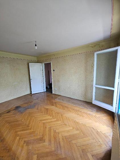 Proprietar – De vânzare apartament 2 camere decomandate, str. Uranus , Brașov