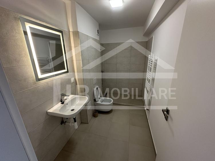 Spatiu de inchiriat, 80mp, parcare,decomandat, Zona Maurer Residence