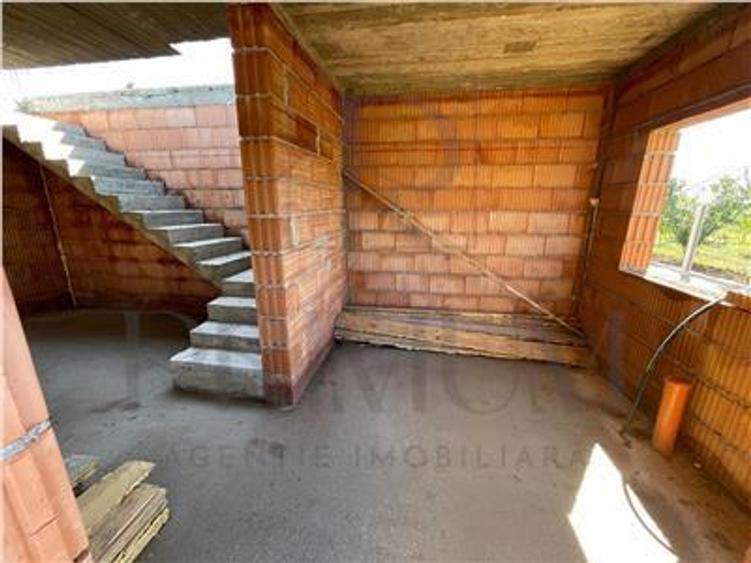DUPLEX, Mosnita Veche, finisaje la alegere