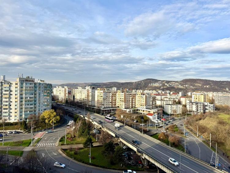 Apartament cu 4 camere - Calea Manastur