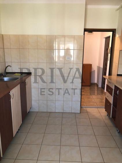 Apartament 3 camere, 2 bai, 65 mp, centrala proprie