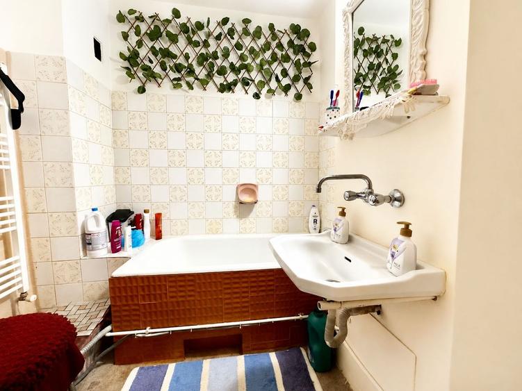 Apartament 4 camere, etaj intermediar, 82 mp, Piata Flora Manastur