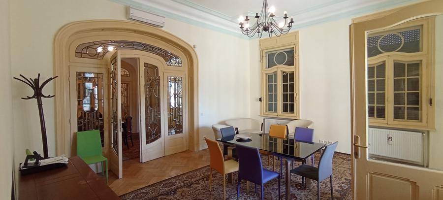 Corp casa deosebit, Serban Voda - Unirii- Biserica Sf Spiridon