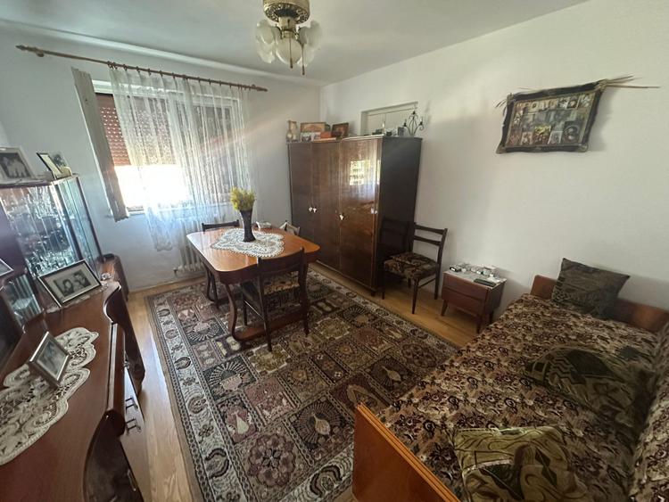 Apartament 2 camere decomandat| 48 mp, etaj 3| zona Blaj
