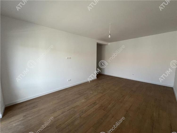 Apartament cu 2 camere decomandate si balcon zona Doamna Stanca