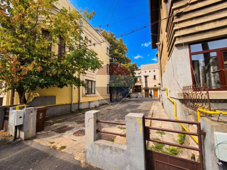 Dorobanți | Floreasca – Parter de Vilă, Curte și Parcare