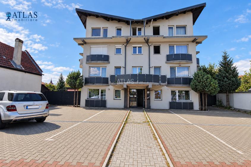 Imobil tip vila, luminos, priveliste, 77 mp., 2 parcari, 2 balcoane, et. 2 / 3, - 23