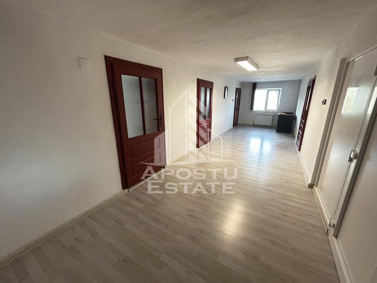 Spatiu pentru birouri de inchiriat, 120 mp, etajul 2, in Girocului
