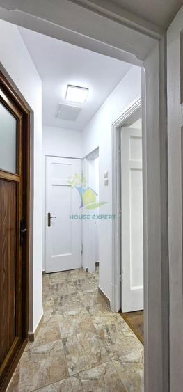 Apartament in vila, 4 camere, nemobilat, zona Hala Traian/Calarasilor