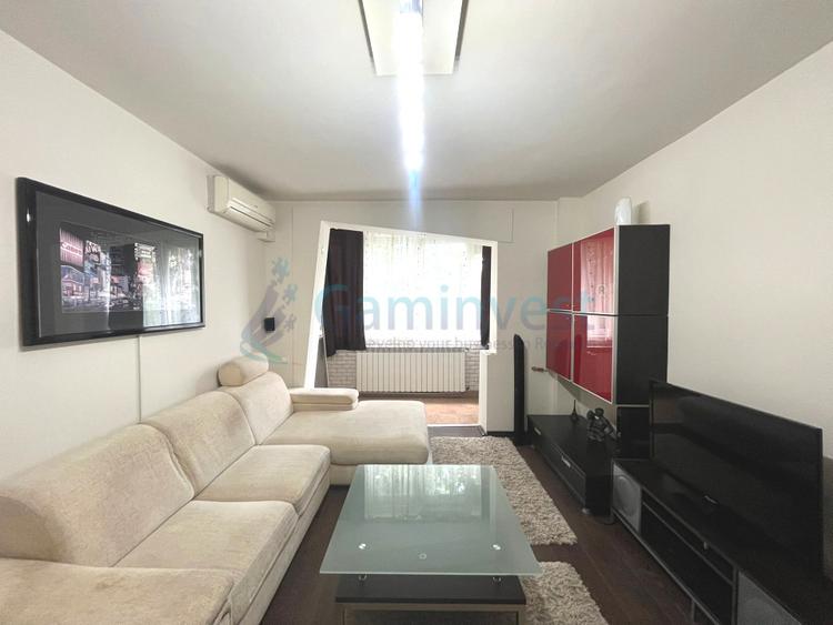 Apartament de vanzare in Oradea, cu 3 camere, zona Strazii Aluminei