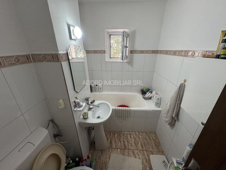 Apartament 4 camere decomandat zona Tomis 3 Etaj 1 cu Centrală proprie - 7