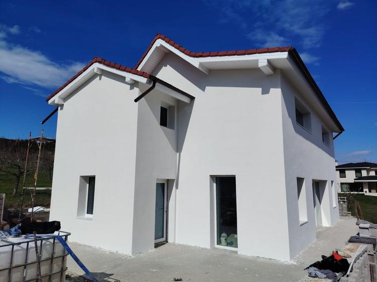 Casă în Cisnădioara, comision 0%, teren 1170 mp