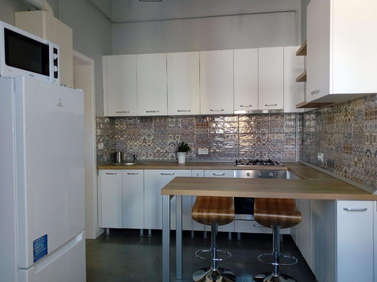 Proprietar închiriez apartament 2 camere în zona ultracentrală
