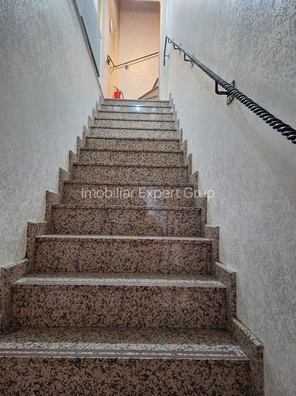 Spatiu birouri, 6 Camere - Piata Romana - 6