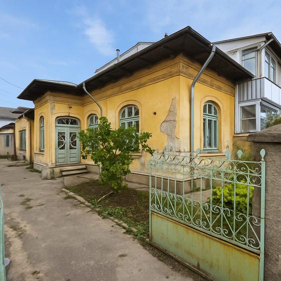 Casă interbelică cu dublu potențial – Zona Cantacuzino, Ploiești
