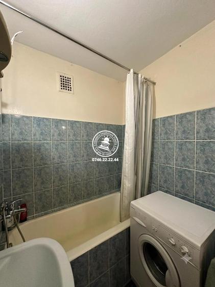 Apartament 3 camere de vanzare etaj intermediar - Podu Ros
