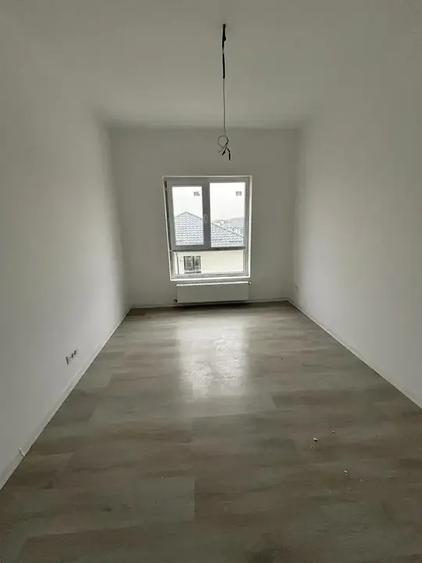 Vila 4 Camere P+1De Vanzare | Individuala Complex Rezidential | Curte