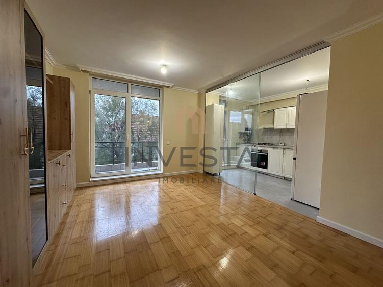 Apartamet 2 camere la etajul I cu podea din bambus in Borhanci!