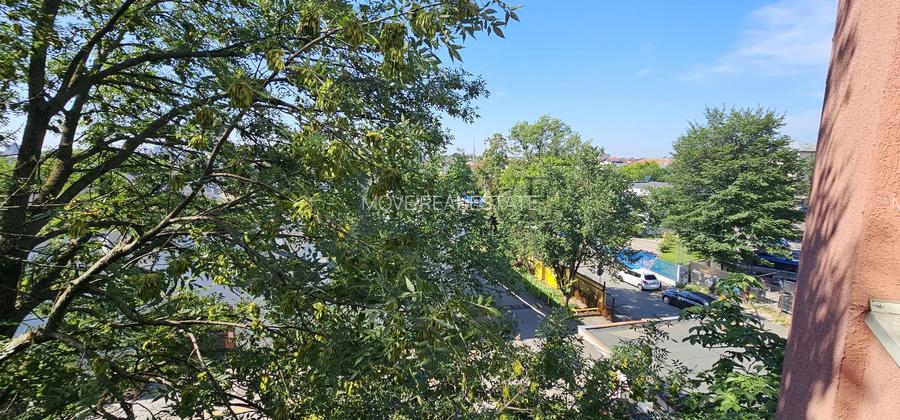 Apartament de 4 camere decomandate - Aleea Costinesti - 25