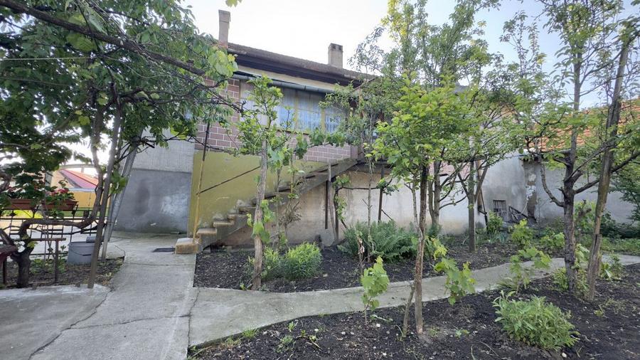 Casă 4 camere, Teren 3.862 mp Str. Traian Nr.99 - Carei - Comision 0% cumpărător