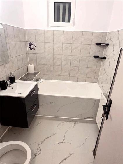 Apartament 2 camere, renovat complet, centrala proprie. Zona Sacele