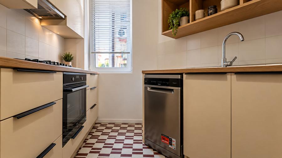 Eminescu - Polona, 4 camere, 144 mp, spatiu office.