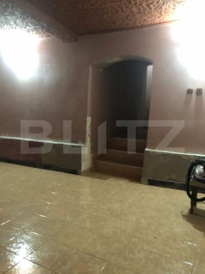 Spatiu comercial , 90 mp , zona Razvad