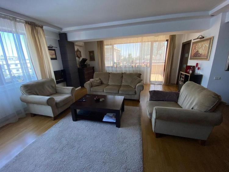 De închiriat: Penthouse duplex la 2 min de metrou Aviatorilor