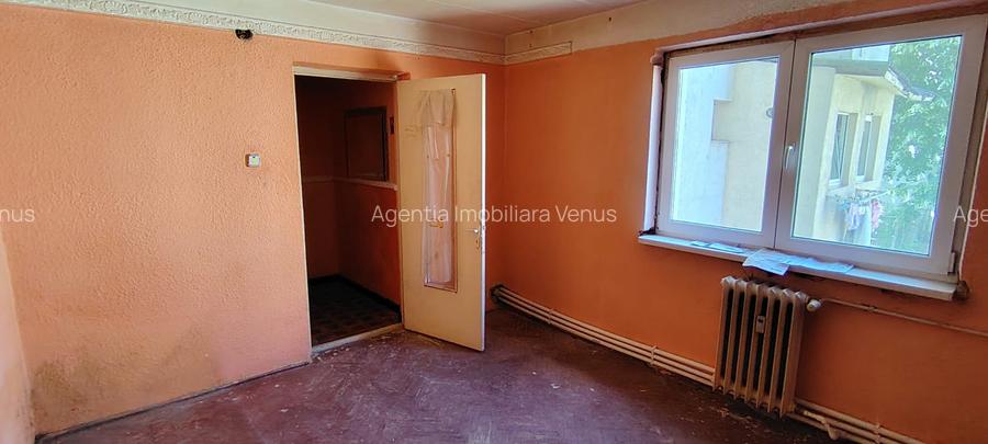 Apartament 2 camere la etaj 1 - 5