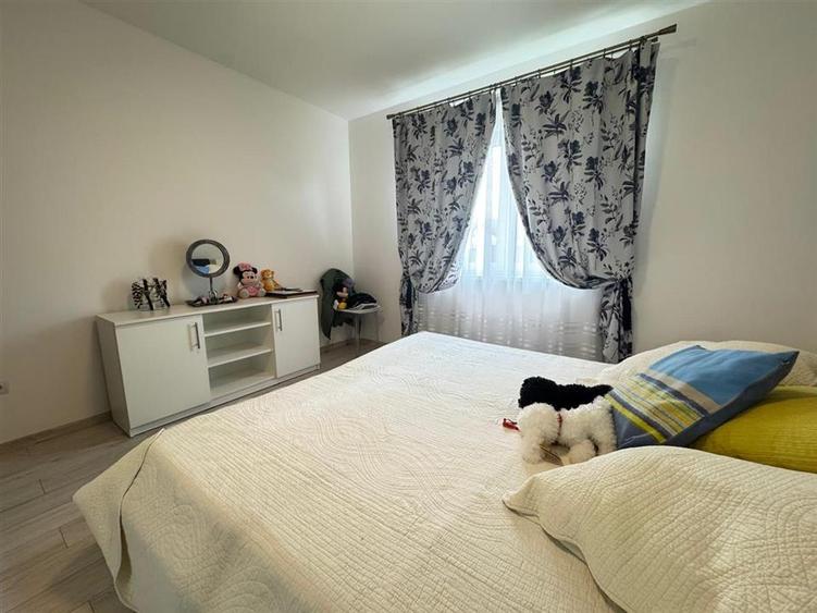 Casa moderna cu 4 camere si terasa in cartierul Tineretului