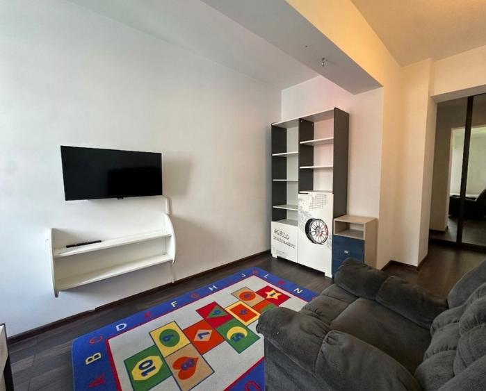 Inchiriez apartament DECOMANDAT 3 camere cu parcare si boxa