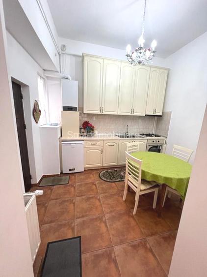 Apartament ultracentral de 4 camere in Piata Mare