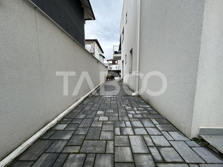 Apartament 3 camere decomandate ultilate si mobilate in zona Brana
