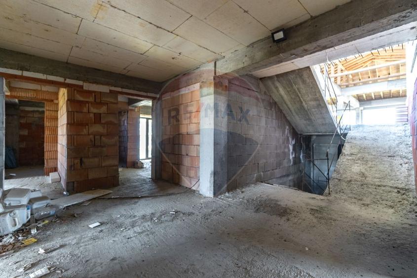 Aparthotel / Clădire 24-28 unități lângă viitoarea stațiune Nibiru