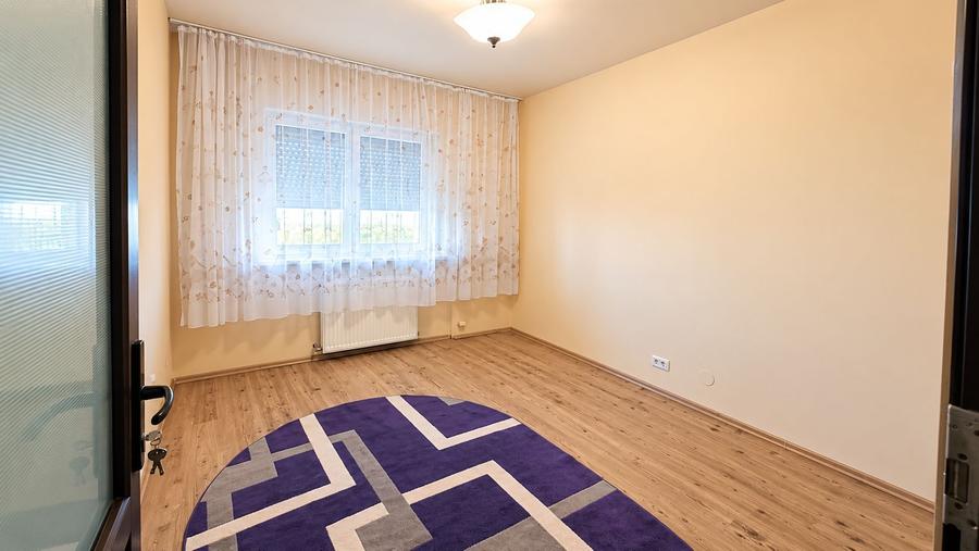 De închiriat Apartament 3 camere, mobilat și utilat, Micalaca - Arad.